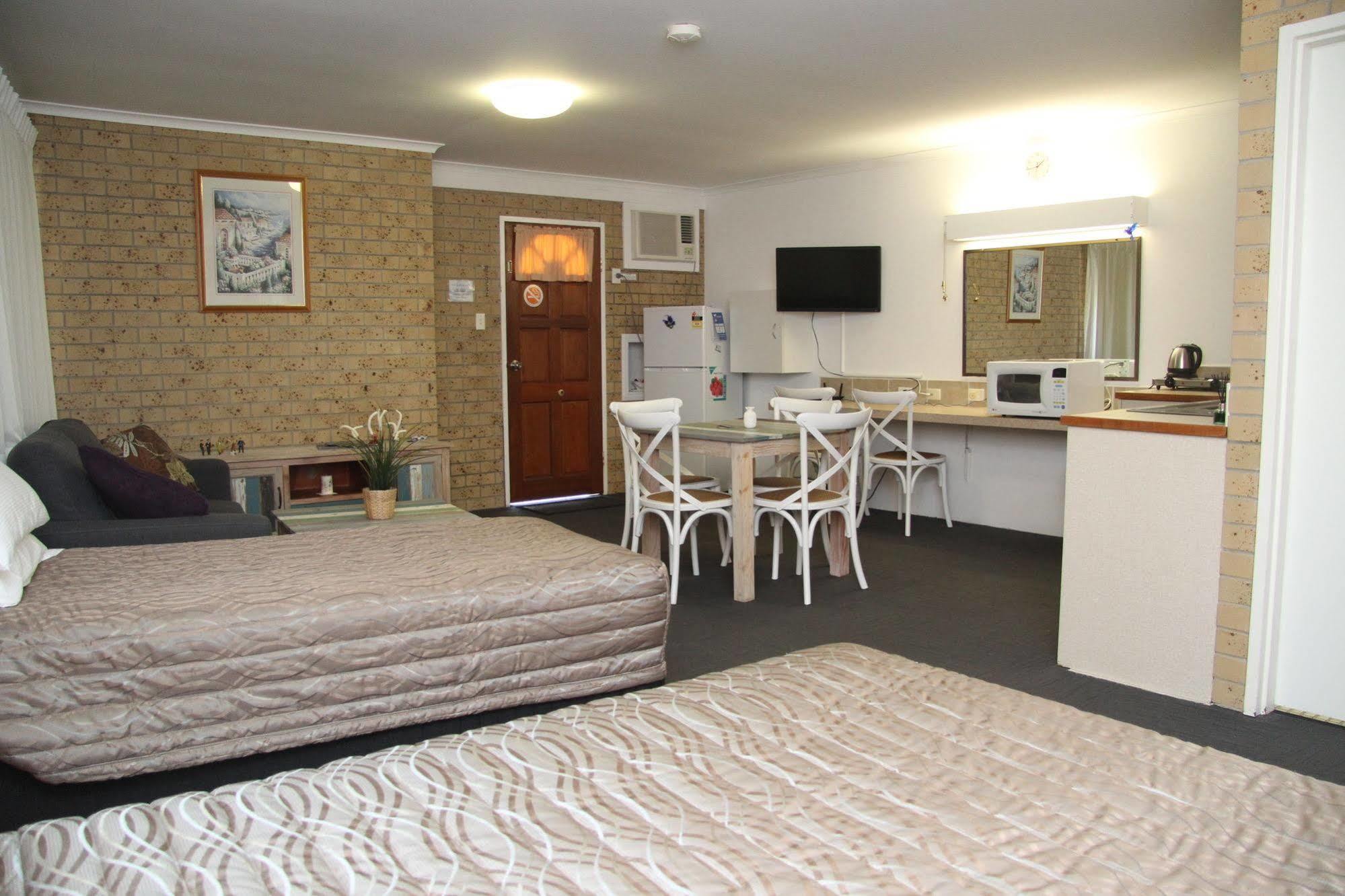 Tweed Harbour Motor Inn Tweed Heads Eksteriør billede